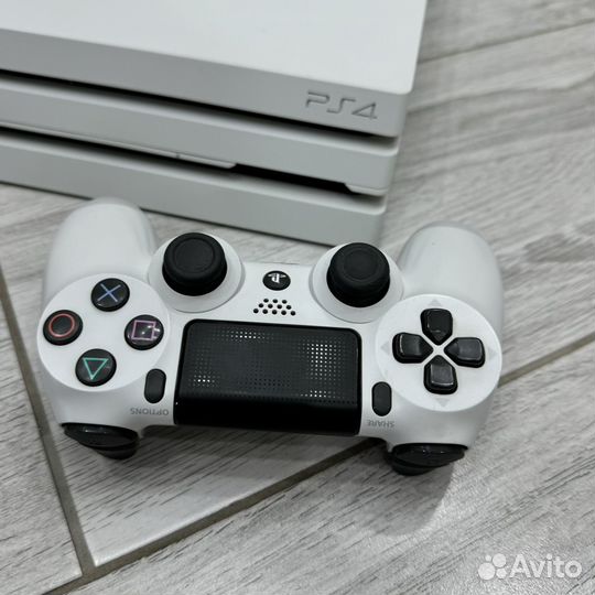 Sony PS4 Pro 1tb Как Новый / Белый