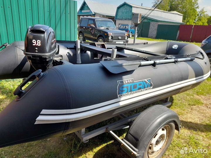 Лодка с мотором