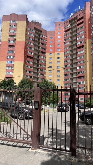 9-к. квартира, 55 м², 9/17 эт.