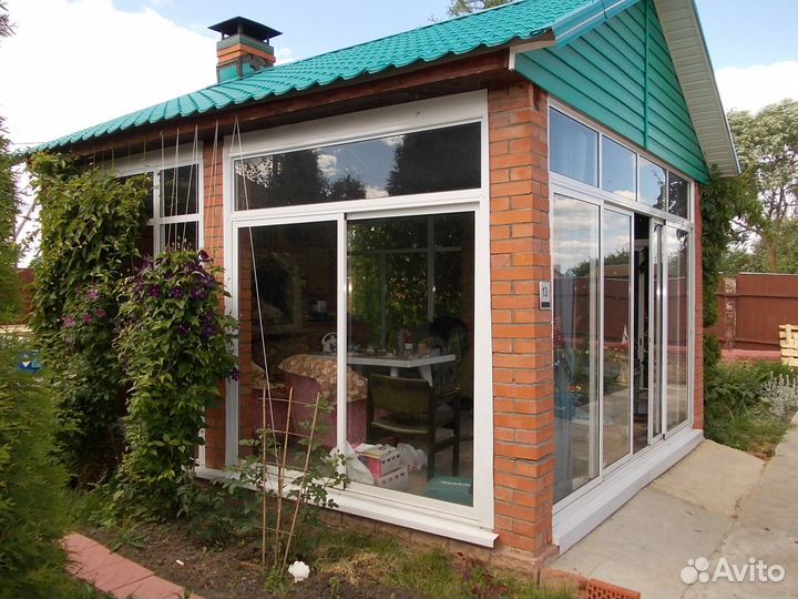 Остекление беседки с отделкой