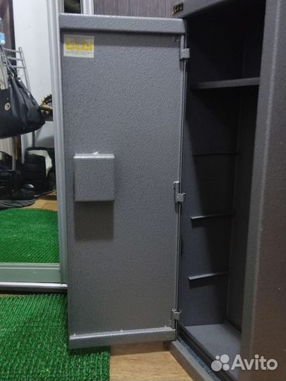 Оружейный сейф