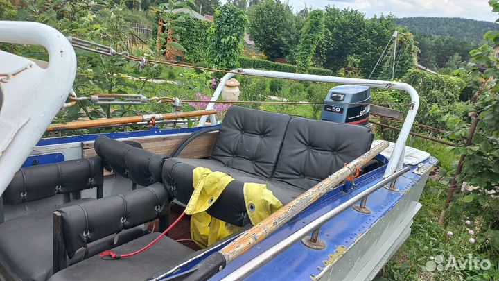 Лодка с мотором