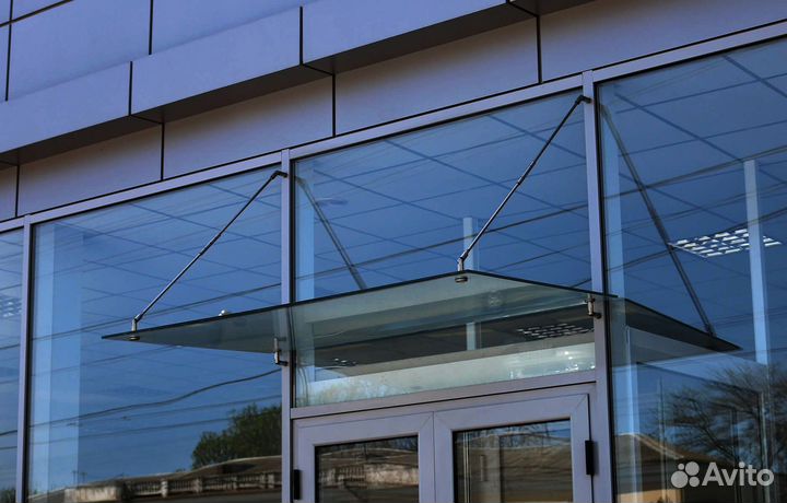 Козырек из стекла