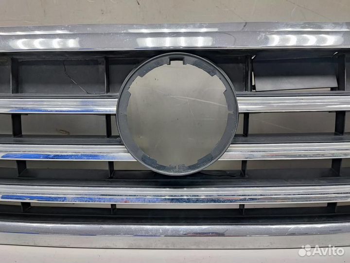 Решетка радиатора VW touareg 3 2018-нв 760853651K