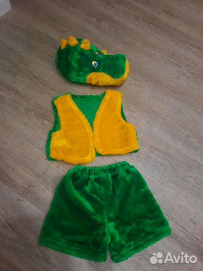 Новогодний костюм для мальчика динозавр