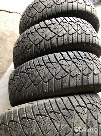 Goodyear Ultragrip 600 215/65 R16