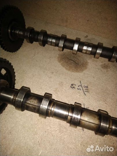 Впускной и выпускной распредвал ссанг енг 2.7