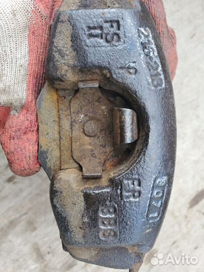 Суппорт тормозной передний правый Fabia 2