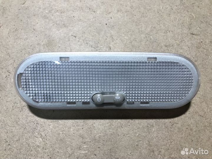 Плафон освещения салона Largus