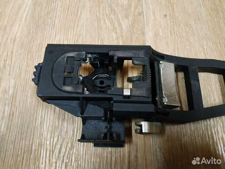 Кронштейн ручки двери перед правой Ford Mondeo 4