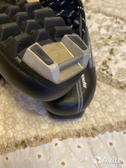 Лыжные ботинки