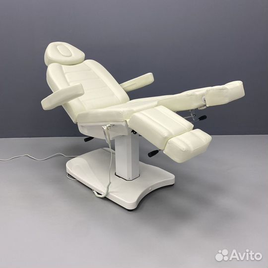 Педикюрное кресло в ассортименте. Рассрочка