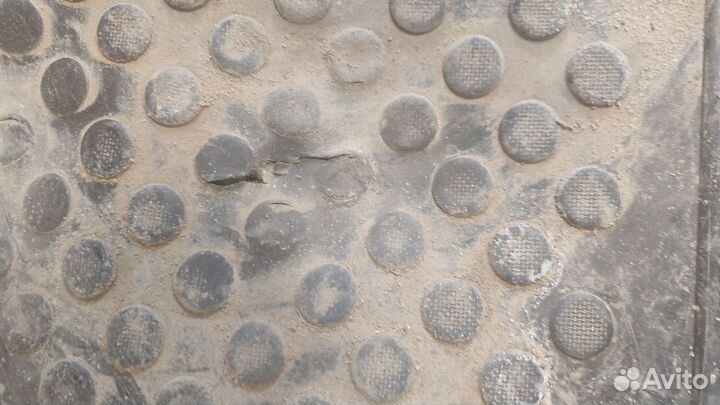 Коврики в салон на Nissan Almera n16