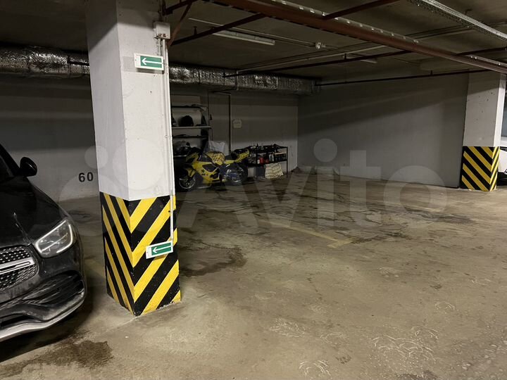 Машиноместо, 15 м²