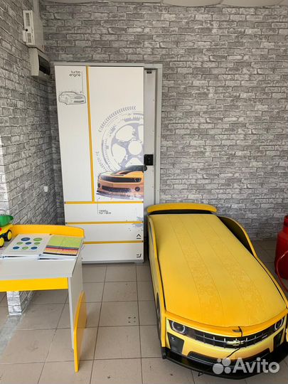 Детская кровать/кровать машина