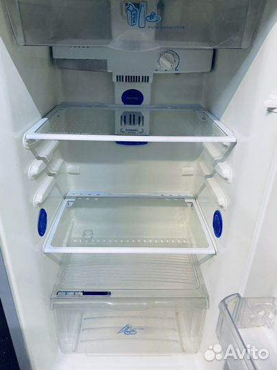 Холрдильник Whirlpool No Frost