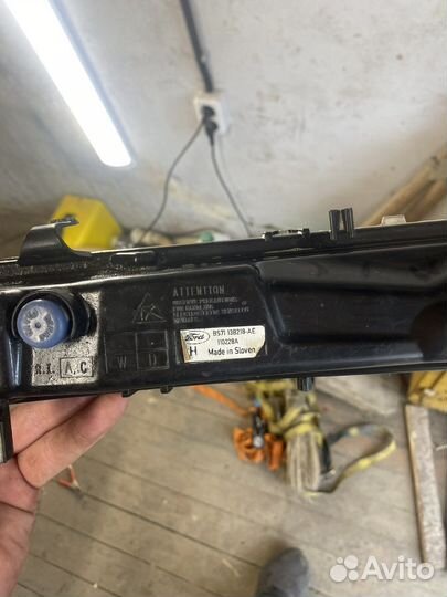 Фара правая ford focus 3