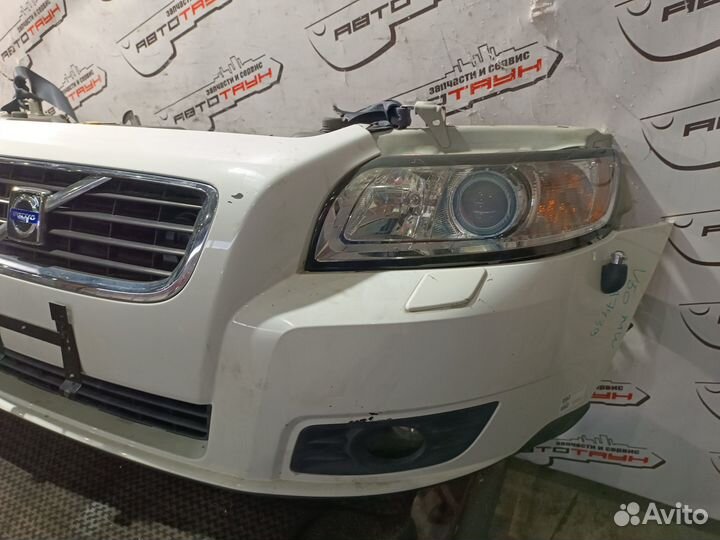 Nosecut volvo V50 MW 2 модель 39886077 белый KA743