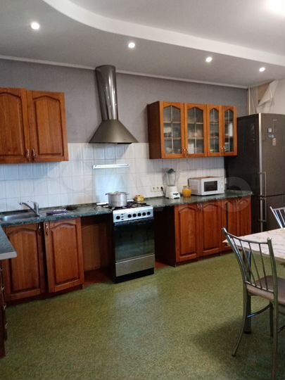 2-к. квартира, 82 м², 7/10 эт.