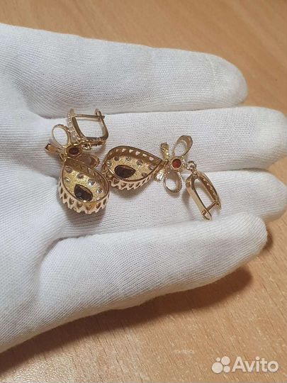 Золотые серьги