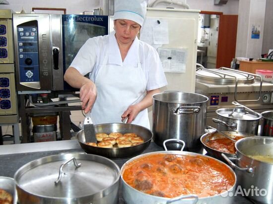 Повар-раздачи в гос.столовую Вахта в Москве