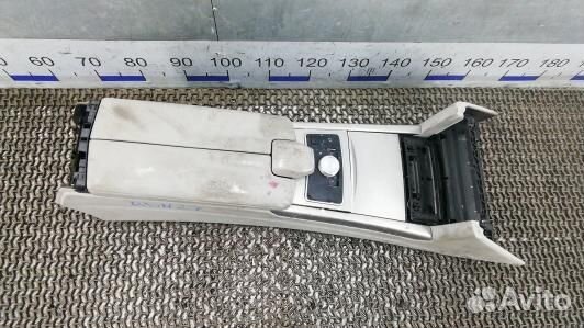 Подлокотник центральный mercedes benz E-class W212