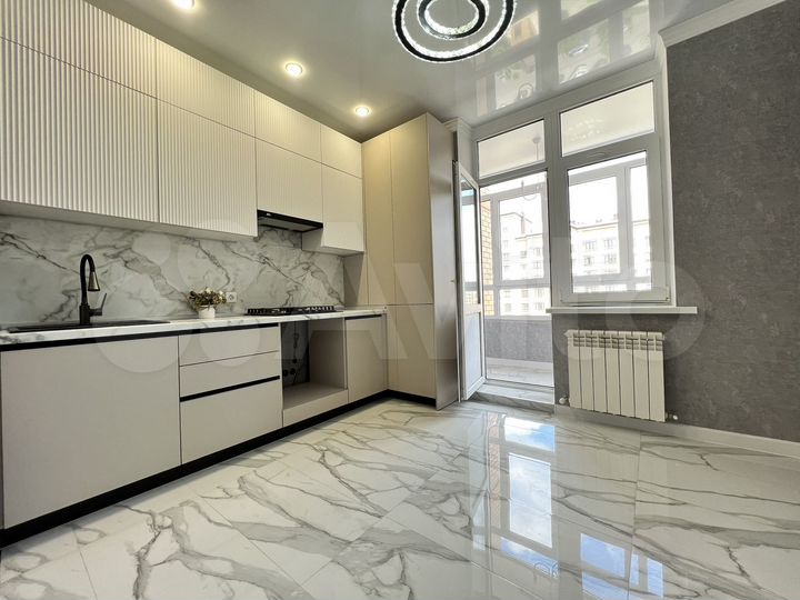 2-к. квартира, 60 м², 13/18 эт.