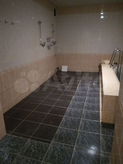 Сауна 107м², офисы 63 м²