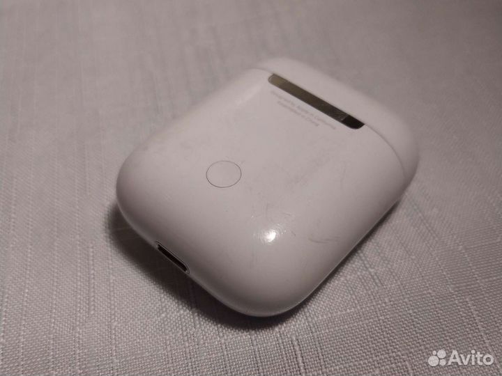 Кейс для наушников Apple Airpods2