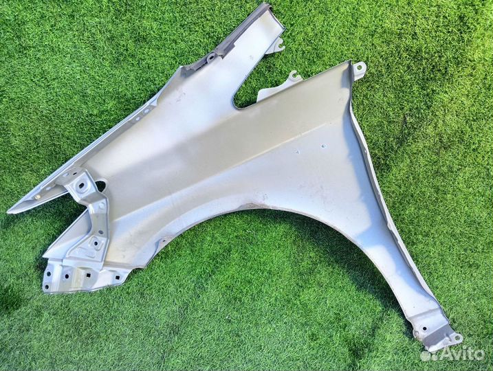 621 Крыло переднее правое Toyota Prius III ZVW30