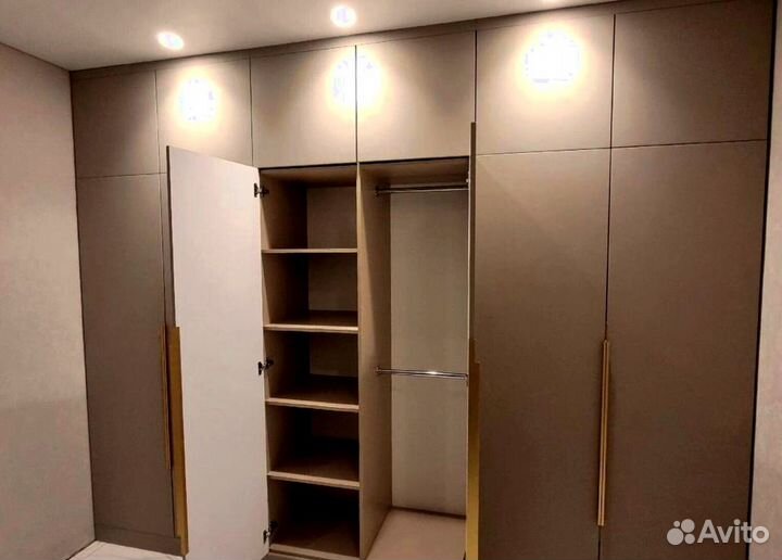 Шкаф купе до потолка
