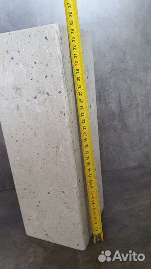 Ваза для цветов из акрилового камня