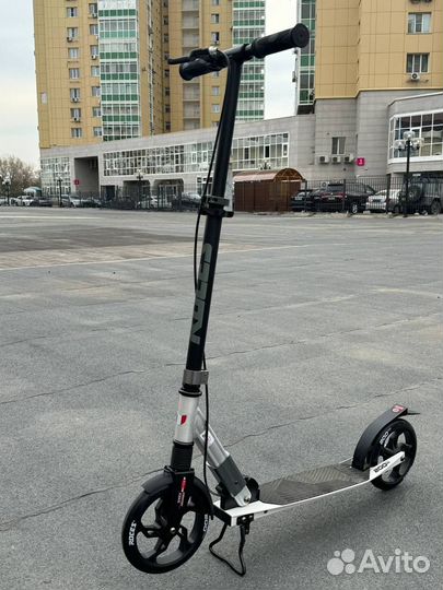 Самокат городской взрослый Roces