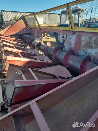 Жатка для уборки подсолнечника