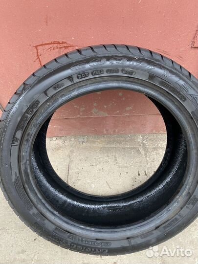 Goodyear EfficientGrip 215/50 R17