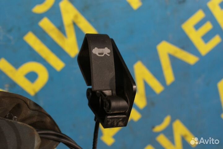 Ручка трос капота Chrysler Stratus