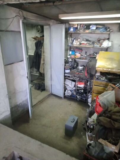 Гараж, > 30 м²