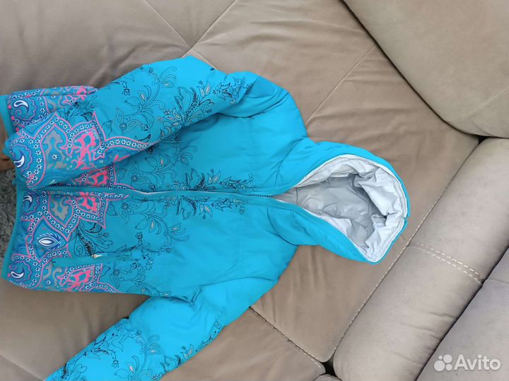 Куртка демисезонная для девочки 134-140