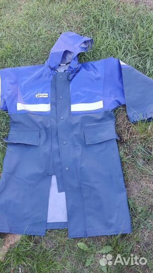 Плащ прорезиненный дождевик