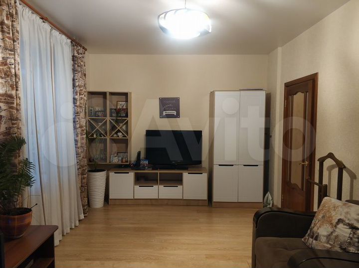 2-к. квартира, 70 м², 4/17 эт.