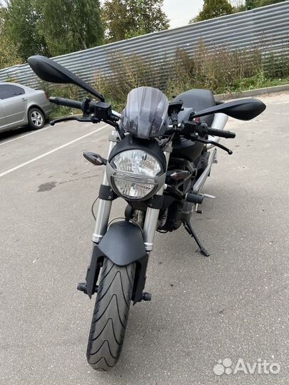 Ducati Monster 696