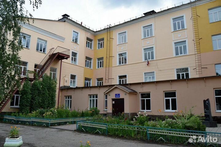 Охранник в школу Дружбы 50
