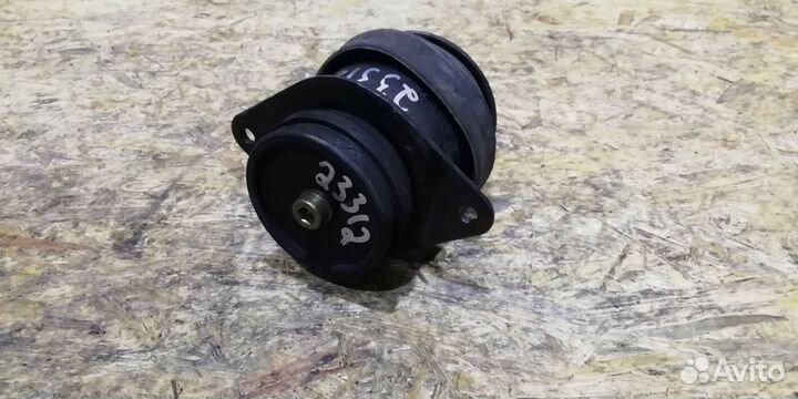Подушка крепления двигателя Volkswagen Polo 3 1999