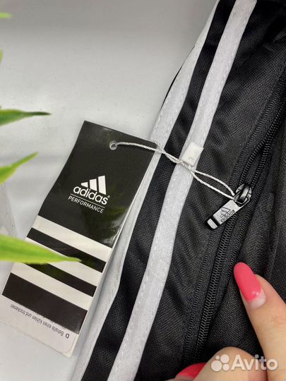 Спортивные штаны adidas