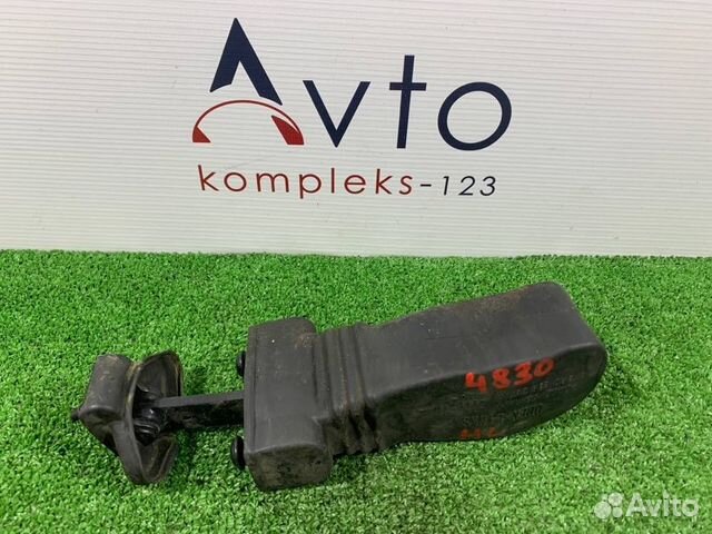 Ограничитель двери Audi Q5 8R cdnc 2009