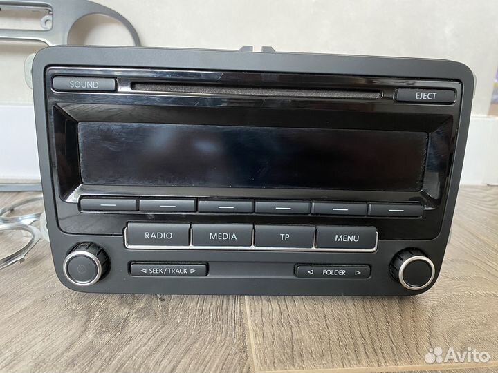 Штатное головное устройство volkswagen tiguan