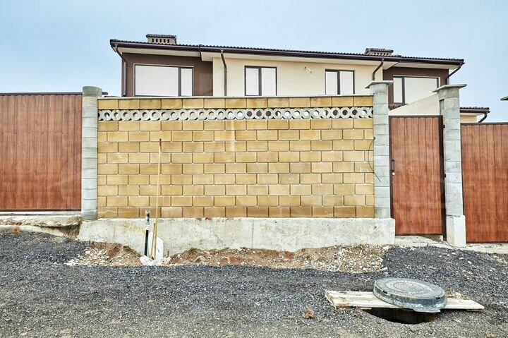 Дом 143 м² на участке 4 сот.