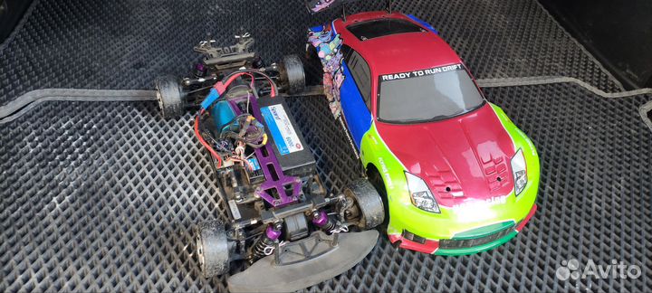 Машина на радиоуправлении для дрифта