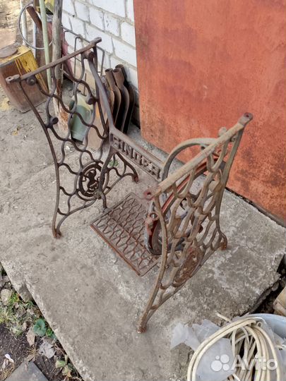 Станина старинная от швейной машины Singer