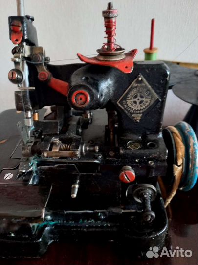 Оверлок для швейной машины